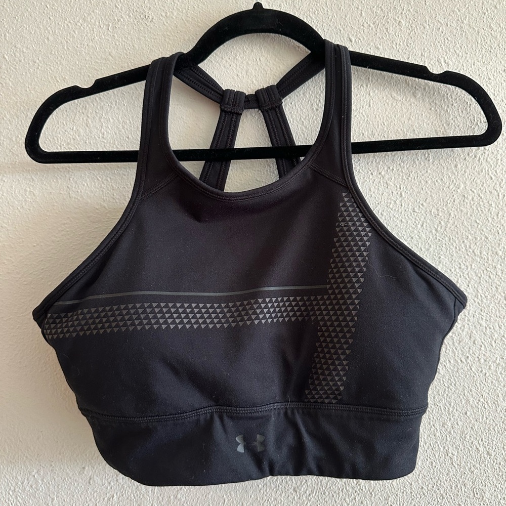 A1- 408 Black under armor sports bra size medium